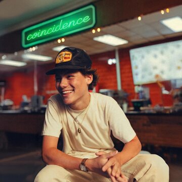 Obálka uvítací melodie Coincidence