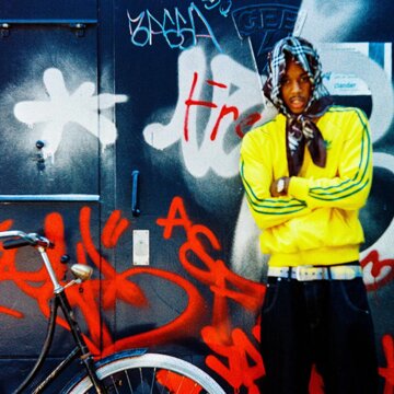Obálka uvítací melodie FLY (Explicit)