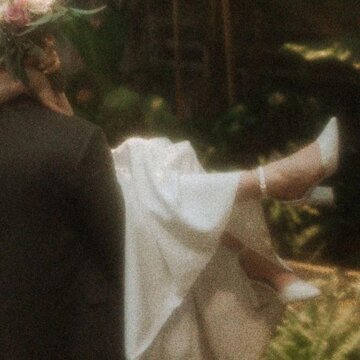 Obálka uvítací melodie He Dont Deserve You