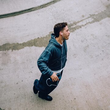 Obálka uvítací melodie Dancing Alone Again