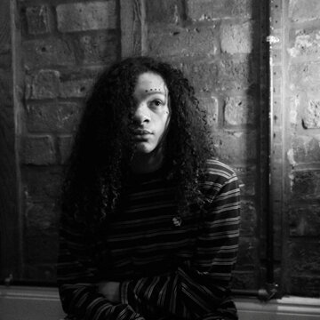 Obálka uvítací melodie knotted hair & bad skin