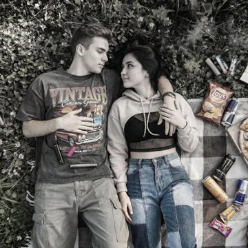 Obálka uvítací melodie LÁSKA V TRÁVE