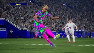 Snímek obrazovky aplikace eFootball PES 2020